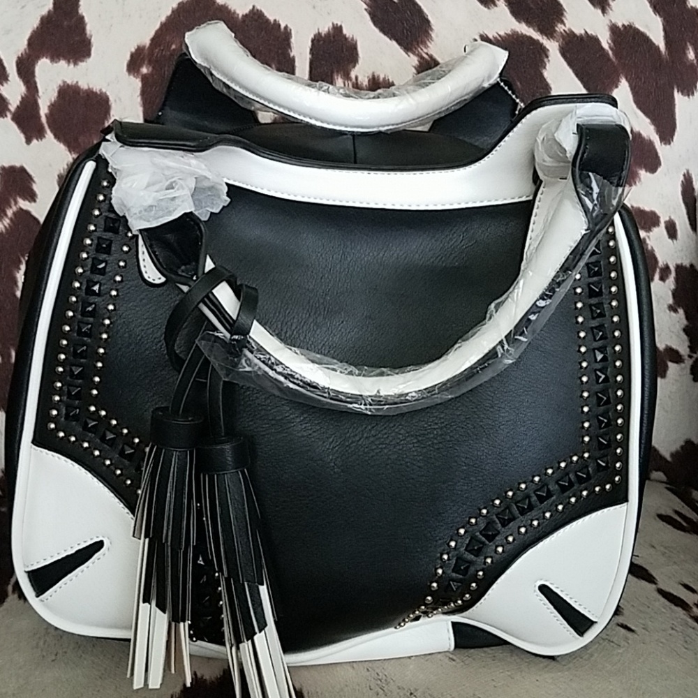 NWT Gorgeous Bl&Wht Chacal Taylor Studded Tote